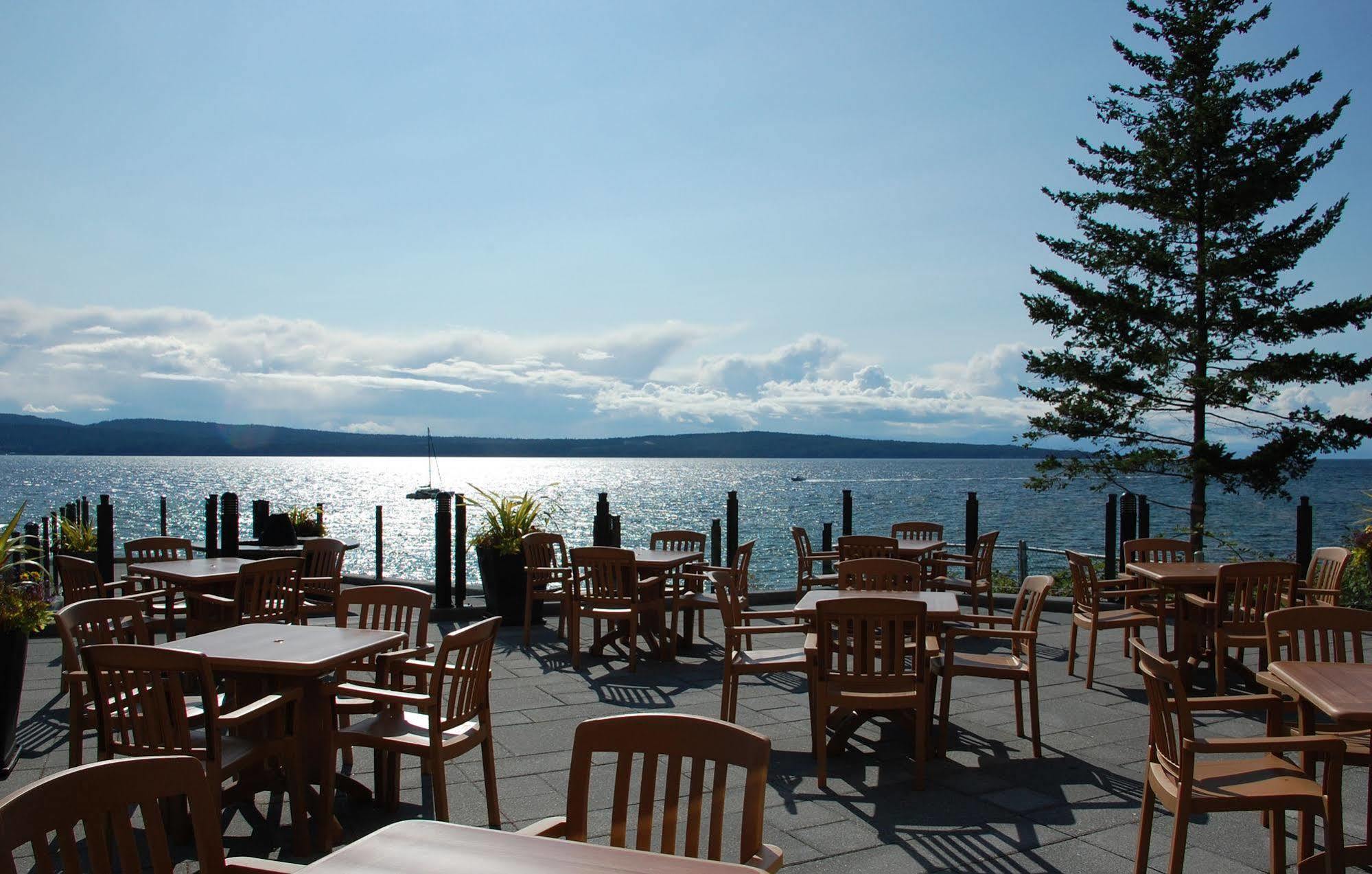 Beach Gardens Resort And Marina Powell River Eksteriør billede